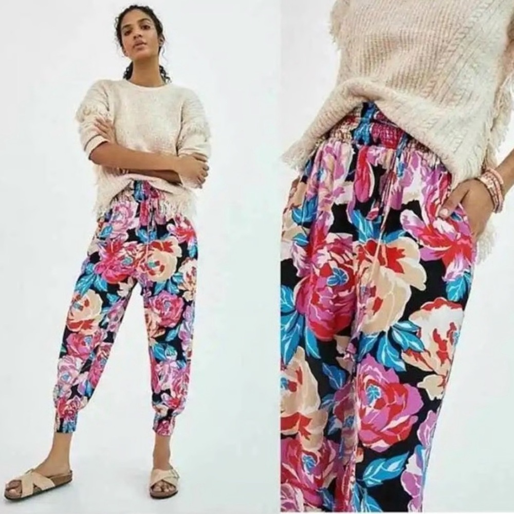 Anthropologie Aniya Balloon Floral Jogger Size Small W13”-19”